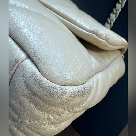 Lambskin Quilted Medium Chanel 19 Bag in Beige - Picture 9 of 14
